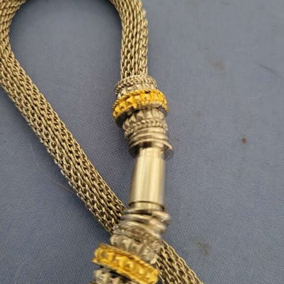 Vintage Mesh Magnetic closure Necklace - Picture 4 of 4